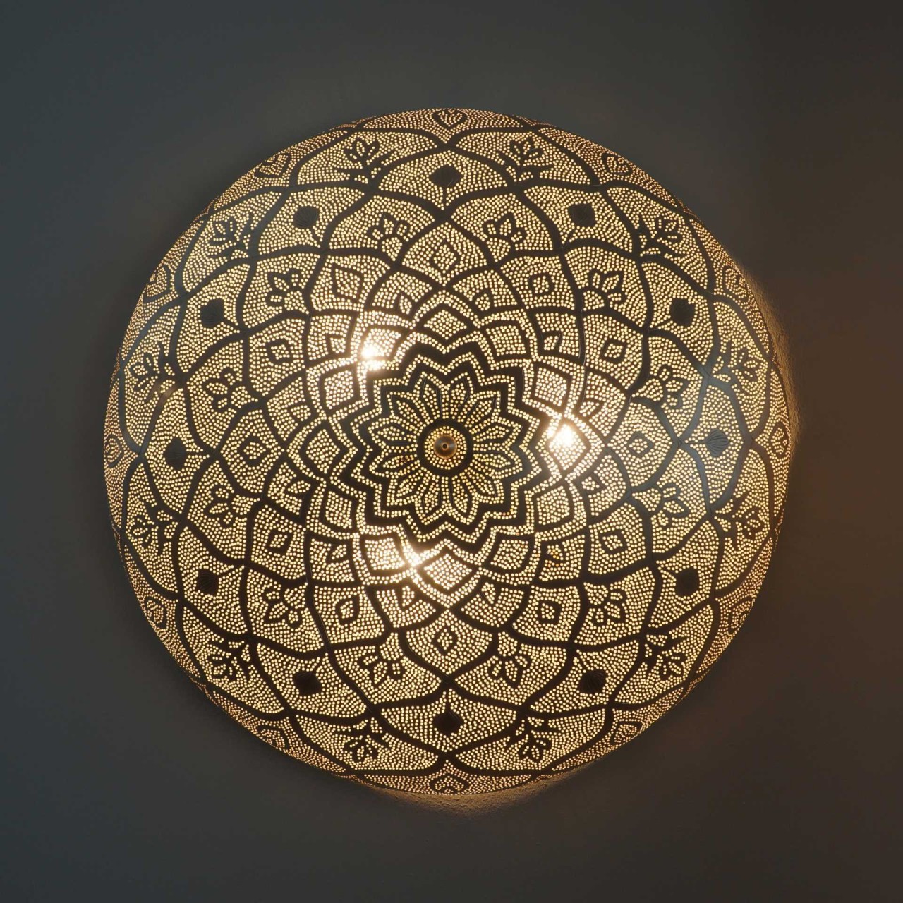 Maraa Mandala 80cm Versilbert: Leuchtende orientalische Wandlampe