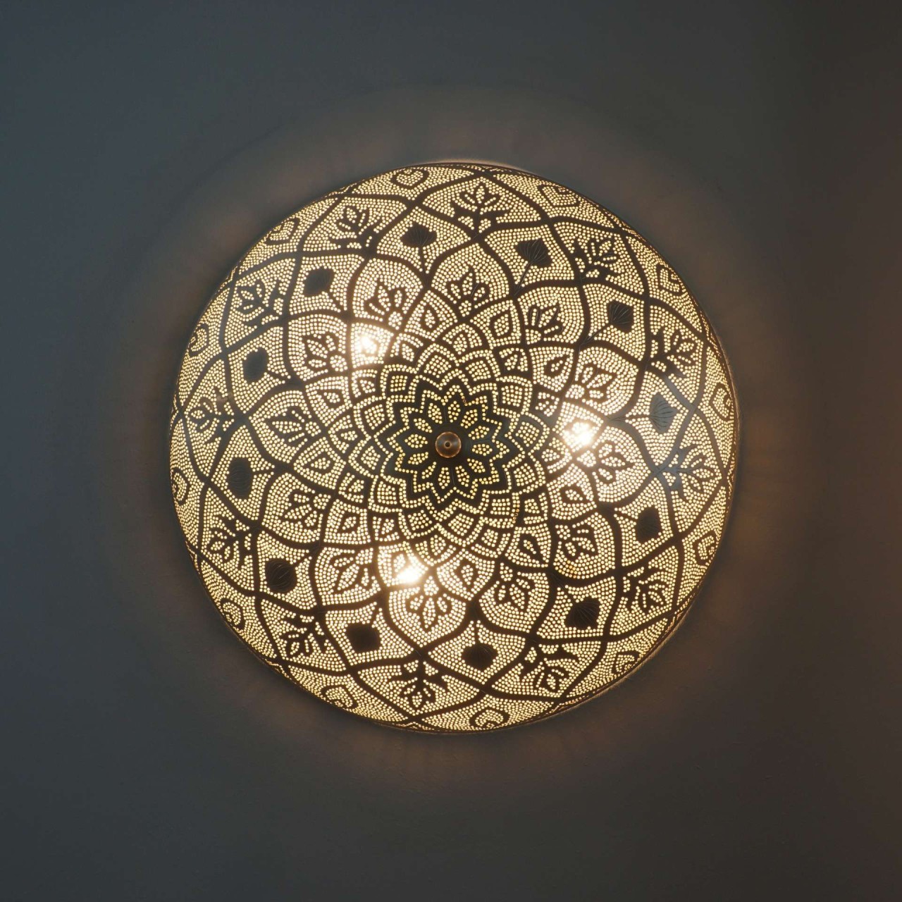 Maraa Mandala 60cm Versilbert - Beleuchtete orientalische Wandlampe, Handgefertigt